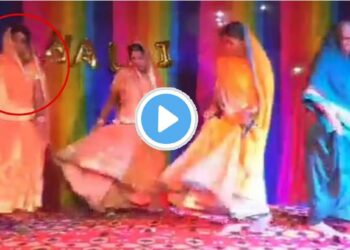 डान्स करताना महिलेला आला हार्ट अटॅक ; मन हेलावून टाकणारा VIDEO व्हायरल