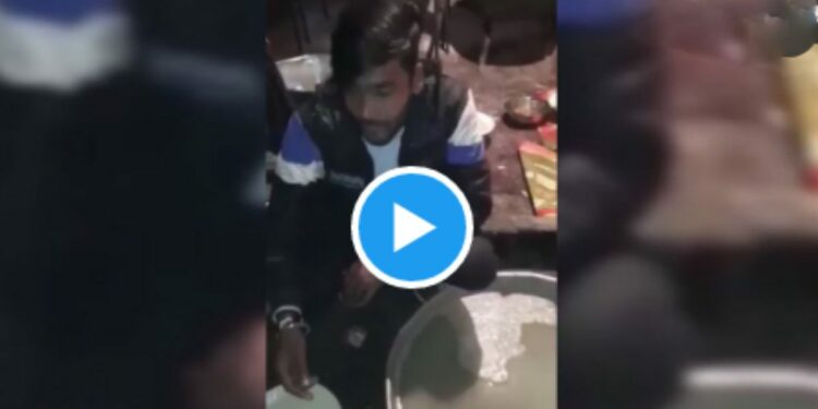 VIDEO: फुकट जेवण्यासाठी MBAचा विद्यार्थी लग्नात शिरला ; मग काय, पकडला गेल्यानंतर मिळाली ‘ही’ सजा..