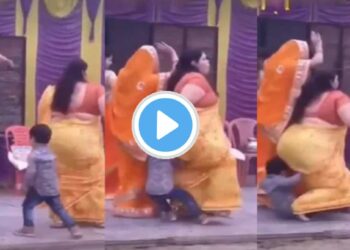 नाचतानाचता महिलेचा गेला तोल, अन्.. व्हिडीओ पाहून तुम्हाला हसू आवरता येत नाही