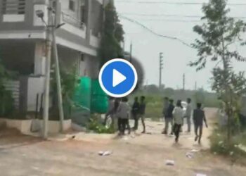 भरदिवसा घरात घुसून 24 वर्षांच्या तरुणीचं अपहरण ; पाहा हा धक्कादायक VIDEO