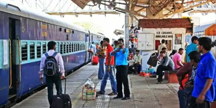 रेल्वेचे ‘हे’ महत्त्वाचे नियम तुम्हाला माहिती आहे का? नसेल तर आताच जाणून घ्या
