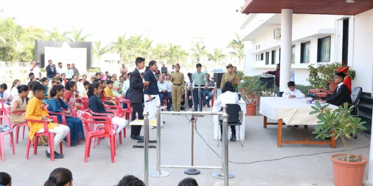 निर्मल इंटरनॅशनल स्कूलमध्ये रंगले अभिरूप न्यायालय