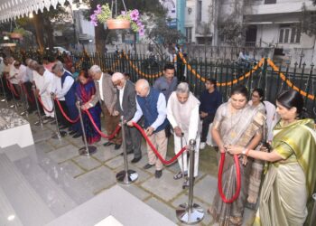 कांताई नेत्रालय ॲडव्हान्स्ड आय केअर, हेल्थ केअर फार्मासी, आय केयर बुटिक चे उत्साहात उद्घाटन
