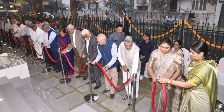 कांताई नेत्रालय ॲडव्हान्स्ड आय केअर, हेल्थ केअर फार्मासी, आय केयर बुटिक चे उत्साहात उद्घाटन