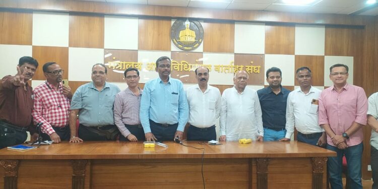 मंत्रालय विधीमंडळ वार्ताहर संघाच्या अध्यक्षपदी प्रमोद डोईफोडे तर कार्यकारिणी सदस्यपदी लोकशाहीचे कमलाकर वाणी यांची निवड