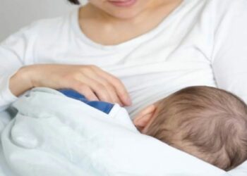 आईचे दूध बाळासाठी धोकादायक! केजीएमयूचा धक्कादायक खुलासा