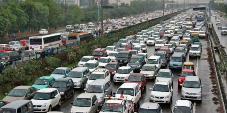 तुमचेही वाहन १५ वर्षांहून अधिक जुने आहे? मग ही बातमी नक्कीच वाचा.. नवा नियम लागू होणार