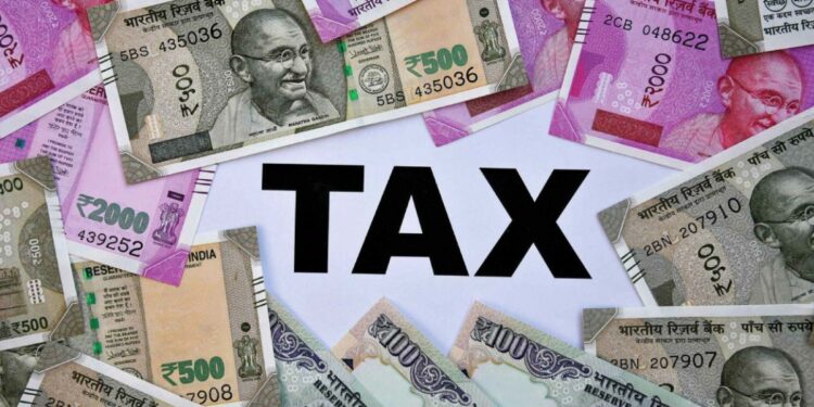 आणखी एक खुशखबर..! 10 लाखांपर्यंतच्या उत्पन्नावर फक्त ‘इतका’ कर लागेल, टॅक्स स्लॅब बदलला!