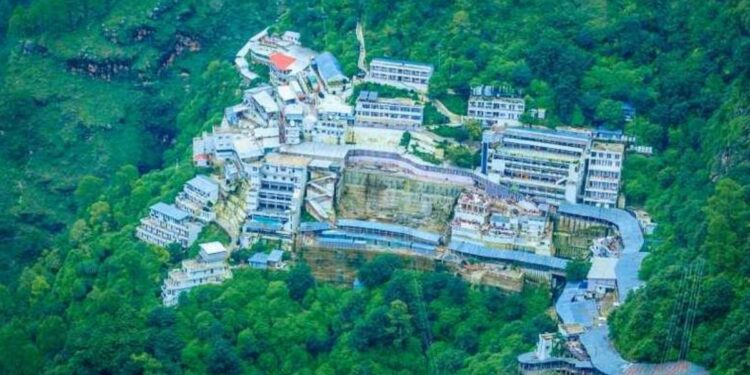 वैष्णो देवीला स्वस्तात भेट द्यायची संधी… जाणून घ्या IRCTC च्या या पॅकेजबद्दल