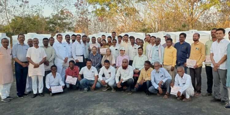 गांधी रिसर्च फाऊंडेशनतर्फे जलकुंभांचे वाटप