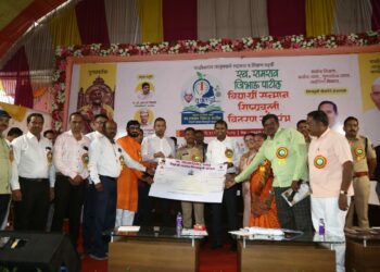 होय आम्ही शिकणार… संघर्ष करणार – चाळीसगाव येथील ४२५ विद्यार्थ्यांनी केला निर्धार