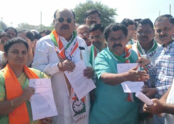 महाविकास आघाडीतर्फे पाचोऱ्यात रस्ता रोको आंदोलन