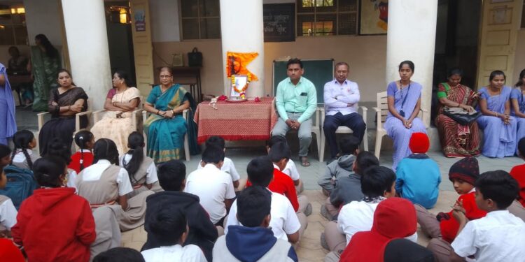 नूतन मराठा महाविद्यालयात मराठी भाषा गौरव दिवस साजरा