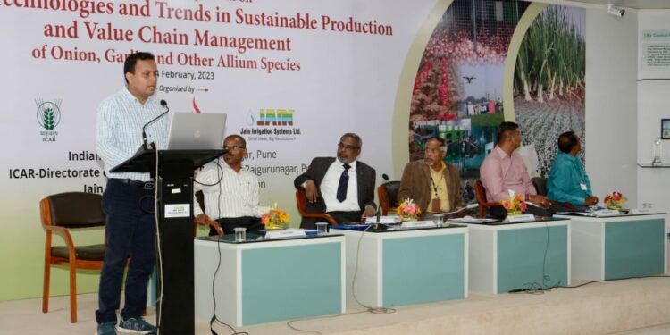 राष्ट्रीय कांदा, लसूण चर्चासत्रातून जैन हिल्सवर कांदा पिकावर मंथन