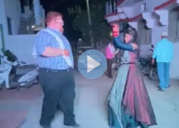 अमरावतीच्या श्रद्धाने केला अमेरिकन नवऱ्यासोबत नागिण डान्स.. Video झाला व्हायरल