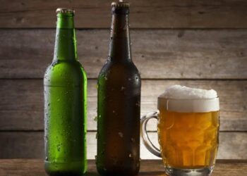 ३३ वर्षांपूर्वी ‘एवढ्या’ रुपयांना मिळत होती बिअर? बिल झाले व्हायरल