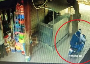 Jalgaon : व्यापाऱ्याची पावणे सात लाखांची रोकड लांबविली ; चोरटे CCTV मध्‍ये कैद