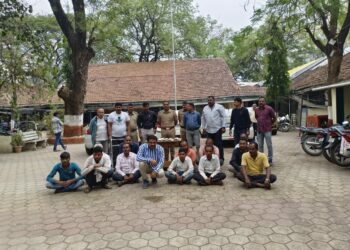 Jalgaon News; रावेर येथे जुगार अड्डयावर छापा ; स्थानिक गुन्हे शाखेची मोठी कारवाई