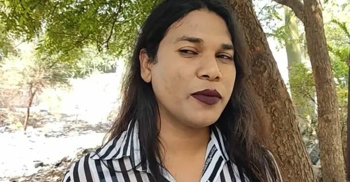 रेल्वेत जोगवा मागणारी भुसावळची तृतीयपंथी चाँद पोलीस भरतीत अव्वल