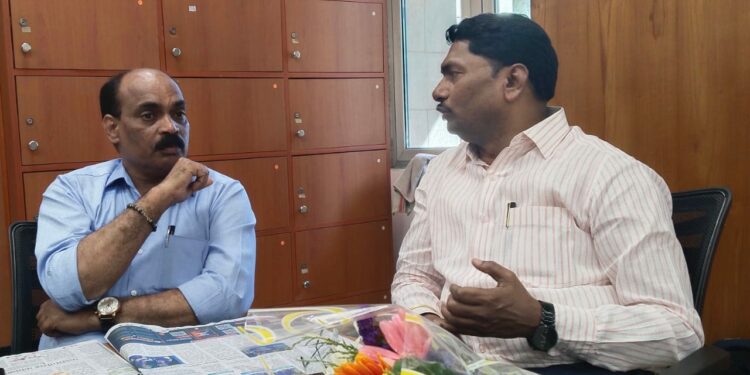 पत्रकारांचे प्रश्न सोडविण्यासाठी समन्वयाने काम करणार ; प्रमोद डोईफोडे आणि वसंत मुंडे यांचा निर्णय