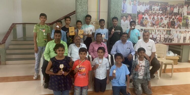 १७ वर्ष वयोगटातील बुध्दिबळ निवड चाचणी स्पर्धेत मुलांमध्ये जयेश सपकाळे प्रथम तर पाचोर्याचा वैभव पाटील द्वितीय