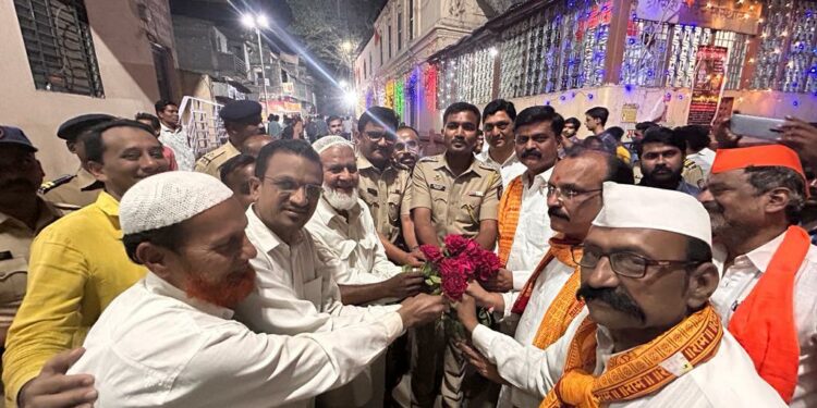 जळगाव व भुसावळ येथे श्रीराम नवमीच्या निमित्ताने घडले हिंदु-मुस्लिम जातीय सलोख्याचे दर्शन