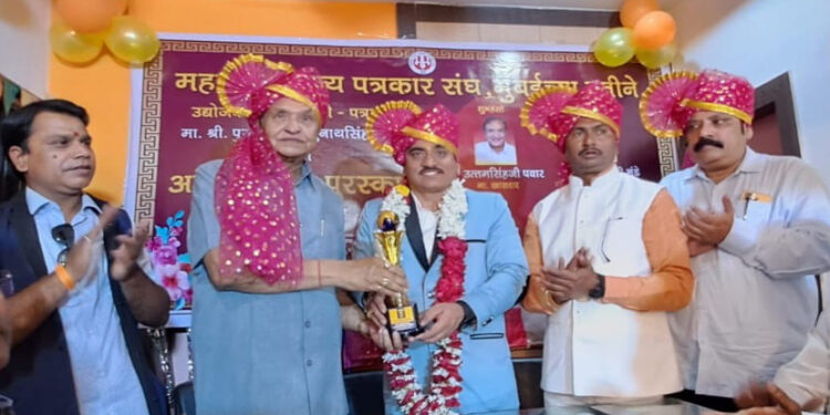 उद्योजक, राजकारणी, पत्रकार पुरुषोत्तम ठाकूर यांचे सामाजिक कार्य गौरवास्पद : वसंत मुंडे