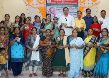 महिला दिन सप्ताह निमित्त योग व निसर्गोपचार मोफत आरोग्य शिबिर संपन्न