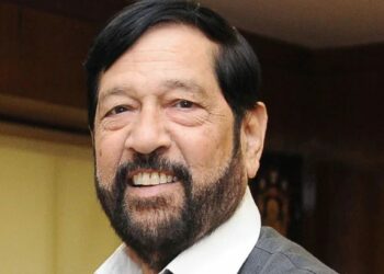 पुण्यातील भाजप खासदार गिरीश बापट यांचे निधन