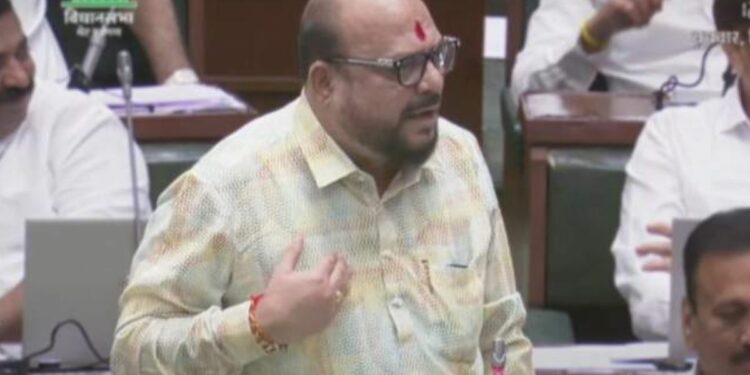 पन्नास खोके नागालँड ओके ; सभागृहात गुलाबरावांचा राष्ट्रवादीवर जोरदार प्रहार