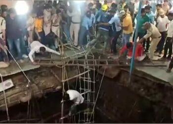 Video : इंदूरमध्ये रामनवमीच्या दिवशी मोठी दुर्घटना ; 25 हून अधिक लोक पायरीच्या विहिरीत पडले