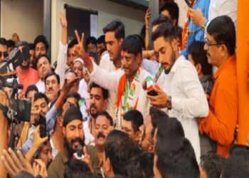 कसब्याच्या पोटनिवडणुकीत भाजपला मोठा धक्का ; काँग्रेसच्या रवींद्र धंगेकरांचा ऐतिहासिक विजय