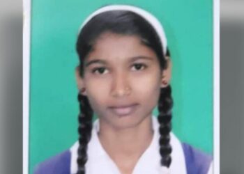 धक्कादायक! १९ वर्षीय मुलीने घेतला गळफास ; आत्महत्येपूर्वी लिहिल्या २ सुसाईड नोट