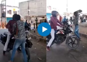 व्यक्तीने भलामोठा दगडच तरुणाच्या डोक्यात घातला, धक्कादायक VIDEO व्हायरल