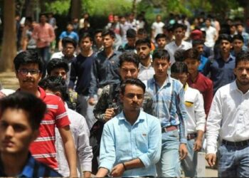 सरकारी नोकऱ्यांची तयारी करणाऱ्या तरुणांनो लागा तयारीला ; केंद्रात तब्बल ‘इतके’ लाख पदे रिक्त