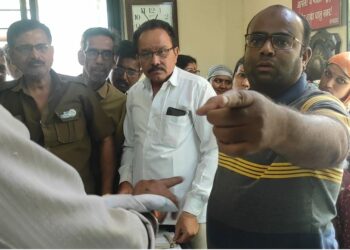 अमळनेर आगार प्रमुखाच्या मनमानी कारभाराच्या विरोधात कर्मचारी आक्रमक