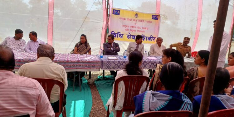 फिरते लोक न्यायालयात प्रलंबित ३०,वादपूर्व १५५ केसेस निकाली तर १० लाखच्यावर वसुली