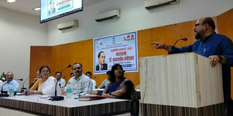 मागासवर्गीयांच्या विकासासाठी निधीची कमतरता पडू देणार नाही – पालकमंत्री गुलाबराव पाटील