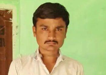 कर्जबाजारीला कंटाळून अवघ्या 24 वर्षीय तरुण शेतकऱ्याने उचललं टोकाचं पाऊल ; जळगावातील घटना