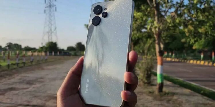 काय सांगता! फक्त 599 रुपयात मिळतोय ‘हा’ स्मार्टफोन, संधी चुकवू नका..