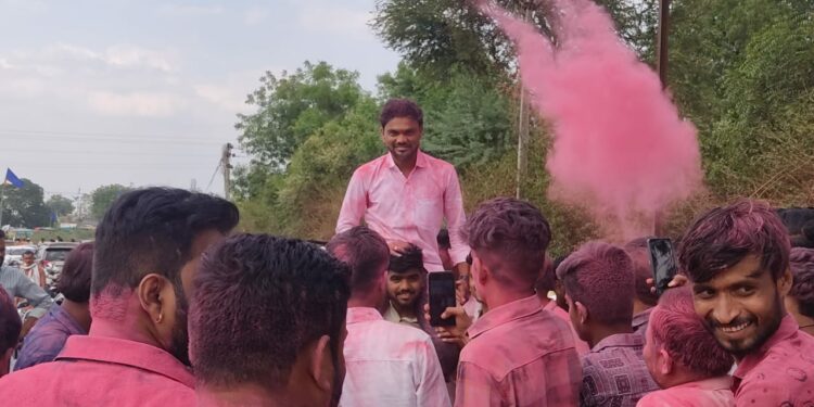 पाचोरा बाजार समितीची निवडणूक आमदार किशोर पाटील यांची सरशी