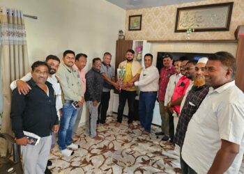 जात पात व धर्म न पाळणारा कोरोना काळातील रुग्णांना ऑक्सिजन पुरवून संजिवनी देणारे योध्दा अबूलेस शेख