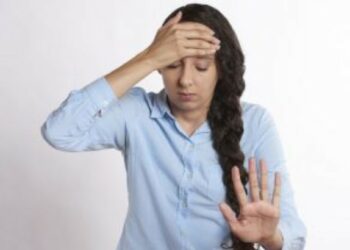 बदलत्या ऋतूमध्ये शरीराला अशक्तपणा जाणवतोय? मग या गोष्टींची विशेष काळजी घ्या