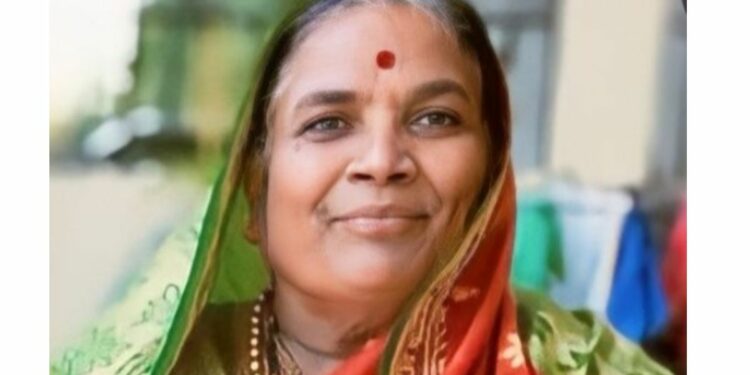 धुळे जिल्ह्याचे अप्पर जिल्हाधिकारी गुलाबराव खरात यांना मातृशोक