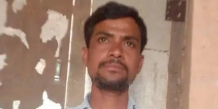 जळगावात कामगारदिनीच तरुणाने कंपनीतच घेतला गळफास ; कुटूंबीयांना घातपाताचा संशय