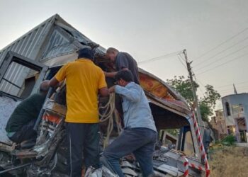 भीषण अपघाताने महाराष्ट्र पुन्हा हदरला : 8 जण ठार, 13 जण गंभीर