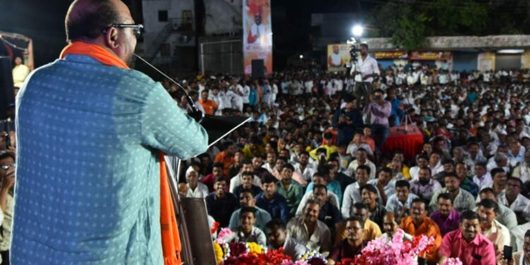 जनतेचा आशीर्वाद, कार्यकर्त्यांची साथ, केलेला विकास. यामुळे विजयाचा विश्वास !