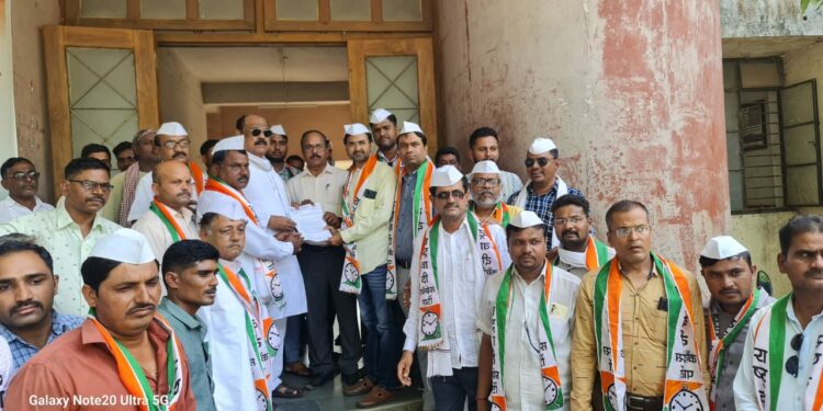 वारकरी सांप्रदायाच्या भक्तांना झालेल्या मारहाणीचा पाचोऱ्यात राष्ट्रवादी काँग्रेसतर्फे निषेध – तहसिलदार यांना दिले निवेदन