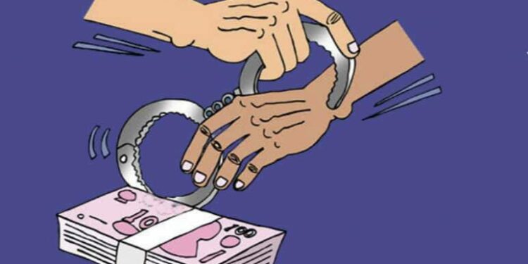 दीड कोटीच्या अपहार व फसवणूक प्रकरणी तत्कालीन RFO सह बँक मॅनेजर विरुद्ध गुन्हा दाखल