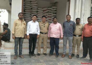 विनापरवाना खते व कीटकनाशके घरोघरी जाऊन विक्री व साठवणूक करणाऱ्या कंपनीवर कृषी विभागाची कारवाई